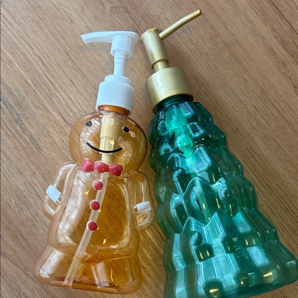 Festive Soap Dispenser Set - Gingerbread and Tree - Picture 2 of 6